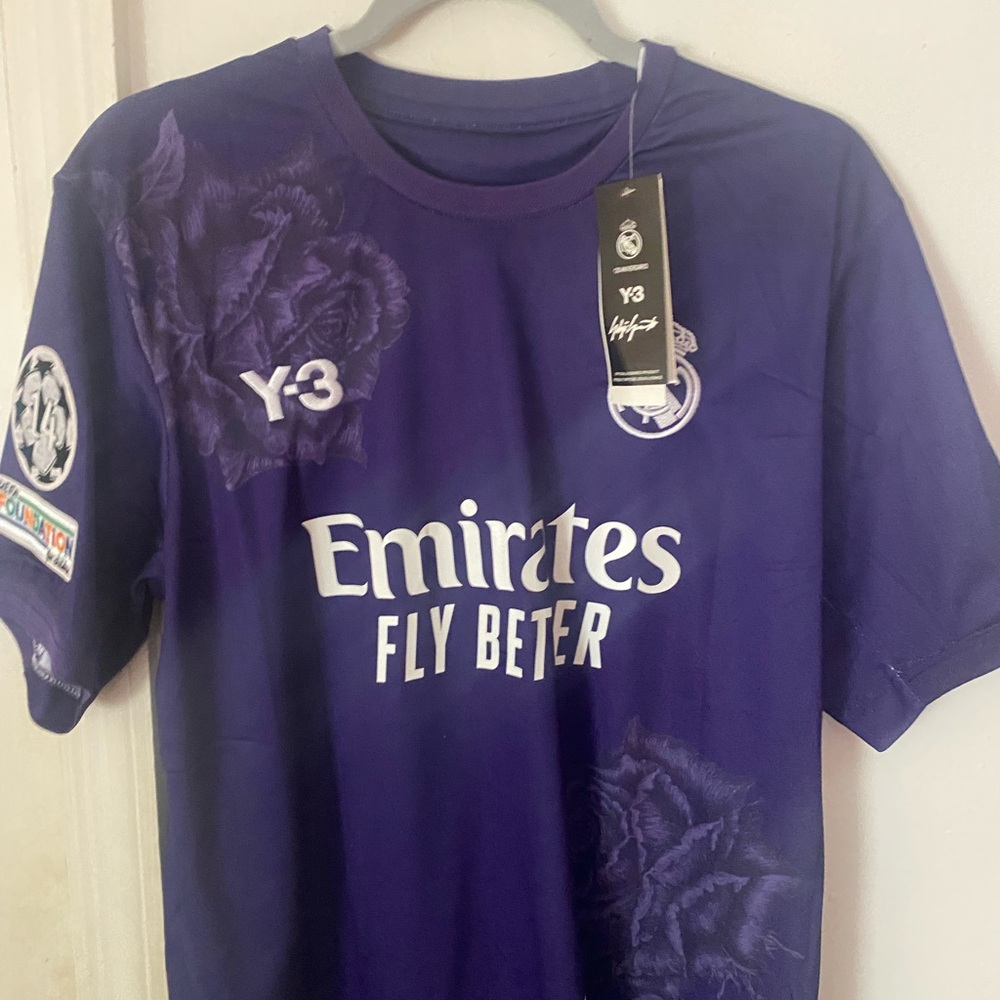 Real madrid Y-3 jersey with bellingham on the back